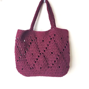 Sac fourre-tout fait main en crochet bordeaux - Sac d'été bohème - Sac à main fait main respectueux de l'environnement - Sac à bandoulière élégant - Cadeau pour elle