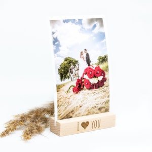 Foto- und Kartenhalter aus Holz, Holzkartenhalter, Kartenaufsteller, Buchenholz "I love you" - Geschenk Valentinstag, Hochzeit, Verlobung