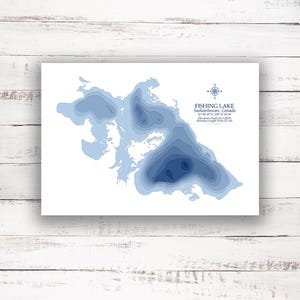 Pêche au lac Saskatchewan | Lac, carte | Carte bathymétrique | Carte personnalisée du lac | Impression poster 2D | Art de la carte du lac | Idée cadeau chalet chalet