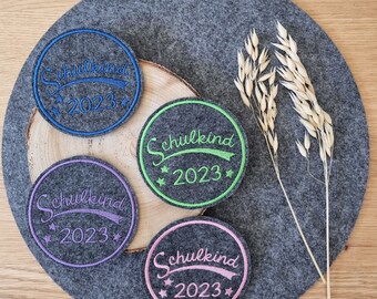 Filzanhänger Button Einschulung Schulkind 2023 Deko für Schultüte