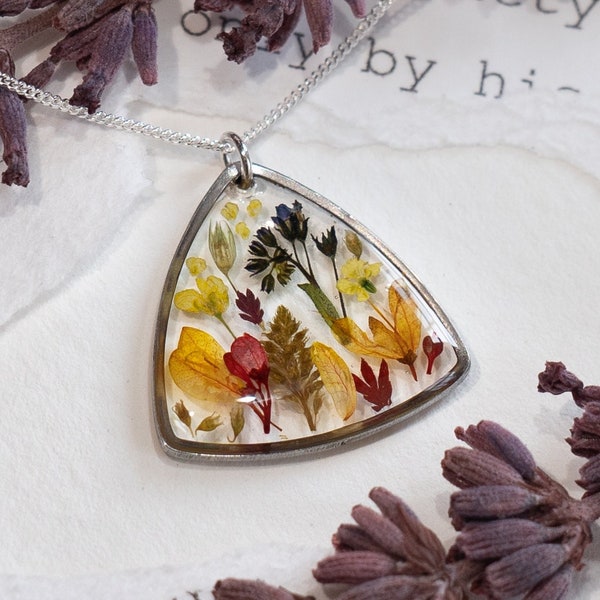 Woodland Treasure: Handcrafted Epoxy Resin Necklace with Real Pressed Flowers from the Enchanting Forest; Nature Lover Gift, Forest Gift