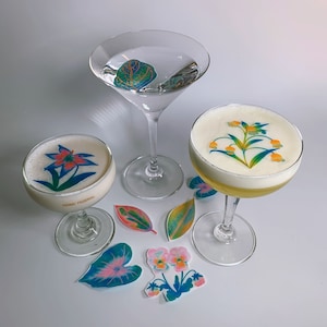 Exotic Floral Cocktail Toppers: Edible Wafer Paper Garnishes (25 Pack)