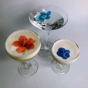 Edible Wafer Paper Flower Cocktail Toppers - Floral Drink Garnish