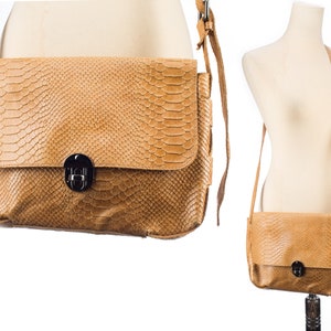 Crossbody Leather Satchel Bag Snakeskin Beige Purse 70s Bohemian Bag Vintage Genuine Leather Beige Shoulder Bag Boho Bag Medium Size