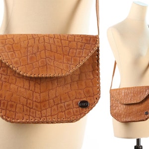 Tooled Saddle Bag Bohemian 70s Beige Crossbody Bag Thick Leather Messenger Bag Boho Shoulder Bag Vintage Satchel Bag Hippie Bag Handmade