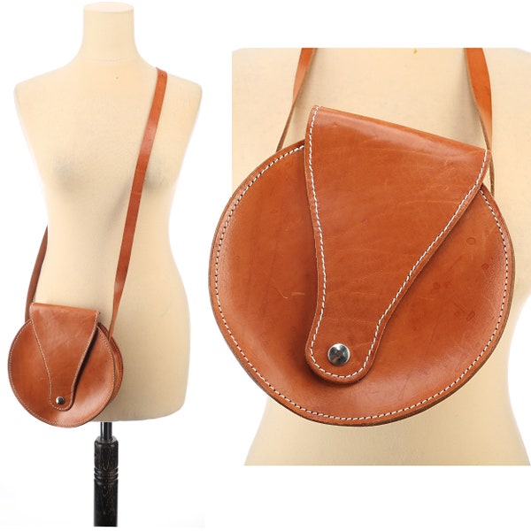 CROSSBODY Saddle Bag Beige Leather Small Round Bag 70s Distressed Structured Real Leather Shoulder Bag Hippie Woman Purse Boho Thick Pouch