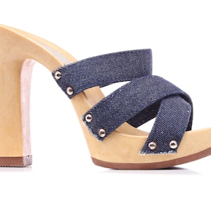 Denim Platform Clogs Sexy Sandalen 70er Jahre Made in Italy Jean Strappy Clogs Criss Cross Blue Jeans Mules Chunky High Heel Flats US 6,5 EU 37 UK 4
