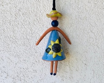 Campana de cerámica de mujer girasol -Campanas de viento de jardín, arte de pared de terracota, decoración del patio trasero, regalos de anfitrión, regalo del Día de la Madre