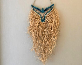 Boho Ceramic Wall Hanging with Natural Raffia, Clay Bird Raffia wall hanging , Ceramic wall Art Outdoor, Livingroom wall art, balcony decor