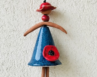 Frau Figur Keramik Glocke mit Blume, Kegel Windspiel, Frau Wandbehang, Terrakotta Wandkunst, Hinterhofdekor, Gastgeschenke, Muttertagsgeschenk