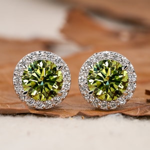 Orecchini a bottone con diamanti rotondi di colore verde coltivati in laboratorio, orecchini a vite con diamanti rotondi, orecchini regalo con diamanti Halo, regalo di nozze per la sposa