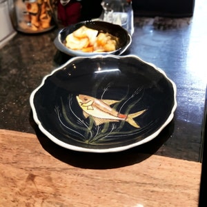 French Henriot Quimper Fish/Sea design Trinket Dish Black Background Offre par la Société Generale