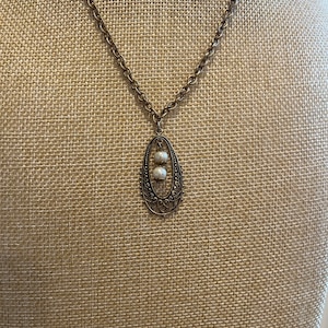 Antique Style Gold Toned and Faux Pearl Necklace