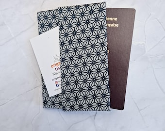 Protect your passport in style with this "Colors" passport holder | Travel wallet
