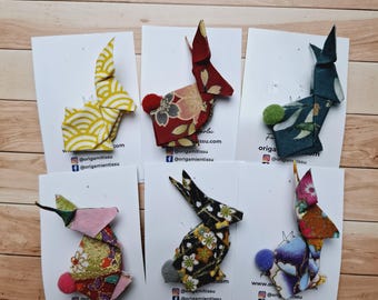 This fabric "Rabbit" brooch is a unique and original piece of jewelry to brighten up your outfits with style.