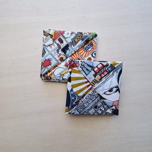 Ce carré de tissu est un porte-monnaie bien pratique pour ranger pièces et billets, porte-monnaie origami