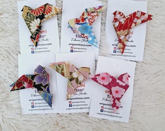 This fabric "Dove" brooch is the unique and original piece of jewelry to brighten up your outfits with style.