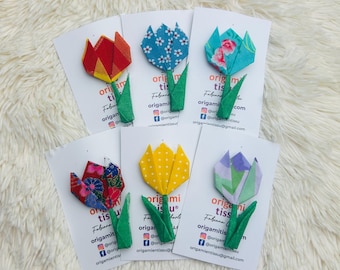This fabric "Tulip" brooch is the unique and original jewel to brighten up your outfits with style - It's Spring