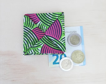 This square of fabric is a very practical purse for storing coins and notes, origami purse | It's spring !