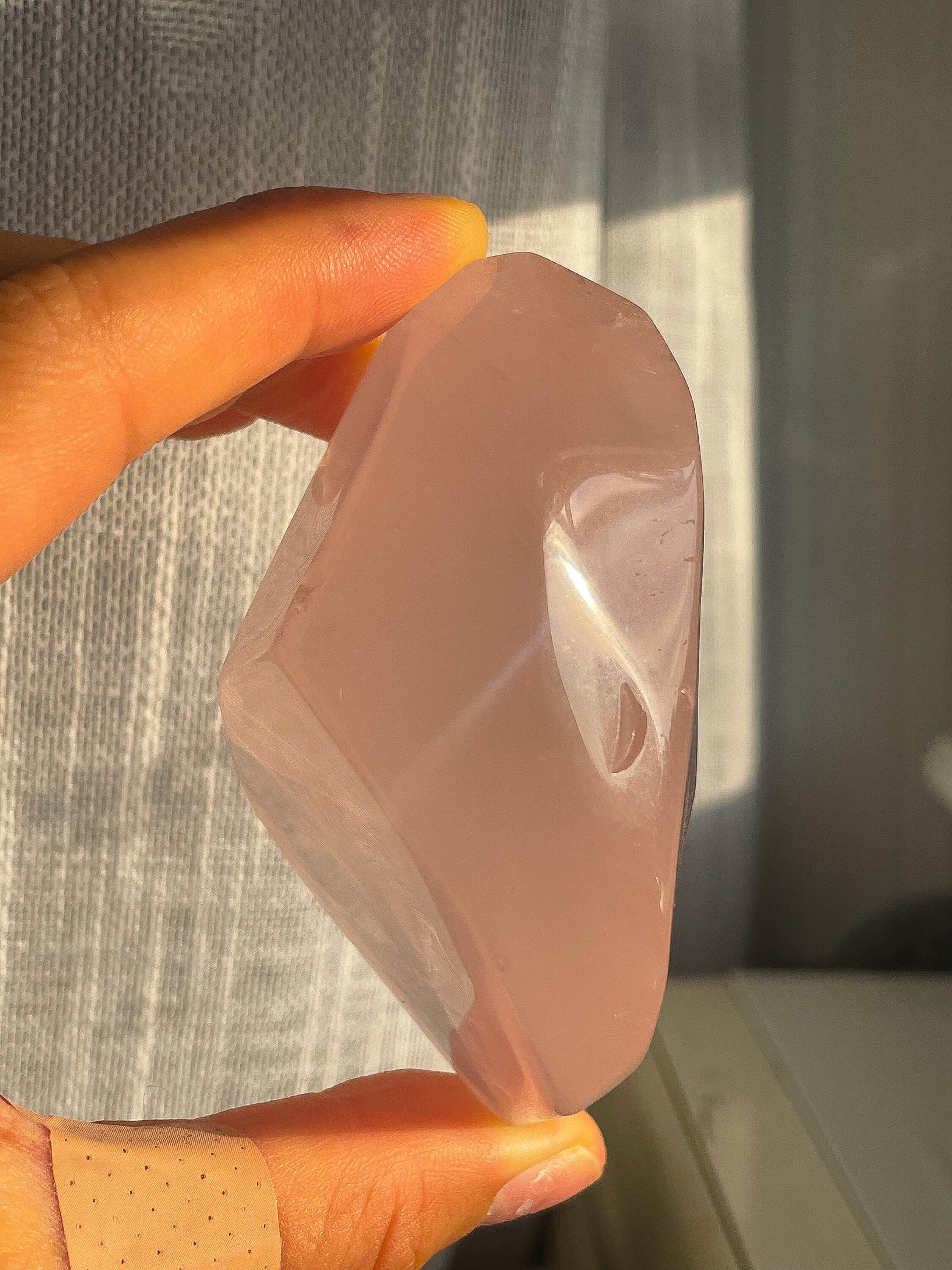 虹入り⭐︎超高品質 ジェミーローズクォーツ スフィア モザンビーク産