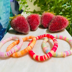 Crumbl Cookie inspired bracelet set (16 dollar value)