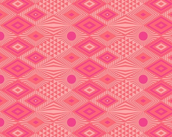 Daydreamer | Lucy Dragonfruit