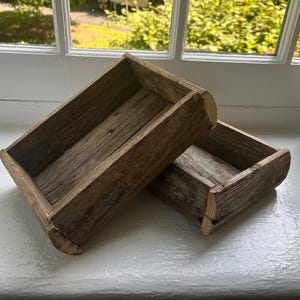 Box wood Reclaimed Wooden Box Storage Wedding Centerpiece salvaged wood storage boho style barn wood planter rustic decor farmhouse wood