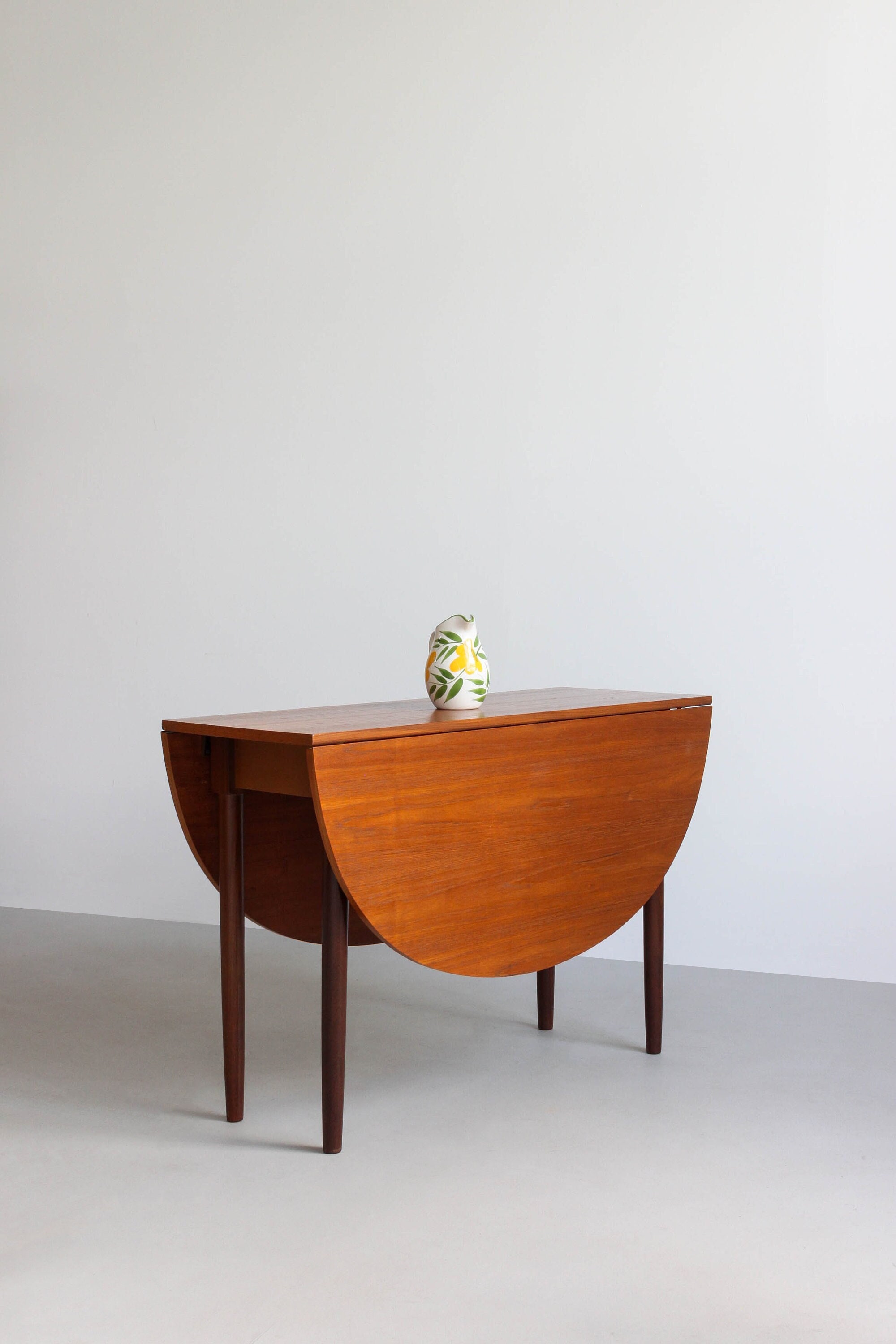 Mid Century Round Drop Leaf Table Midcentury Round Drop Leaf Teak