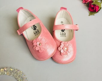 Genuine Leather, Baby shoes, Baby Moccasins With flower,  Handmade Infant, Newborn, Toddler Baby Girl Shoes, Soft sole, non-slip sole,