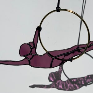 Lila Buntglas Lyra Meerjungfrau Aerialist Suncatcher