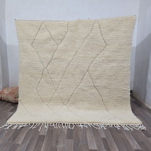 AMAZING MINIMALISTIC RUG, Best Moroccan Dotted Rug For Your Living Room, Handmade From White Wool Of Sheep, Minimalist Carpet