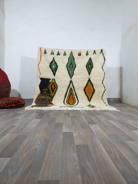 Berber Wool Rug: Moroccan Azilal Checkered Pattern (Indoor Use)