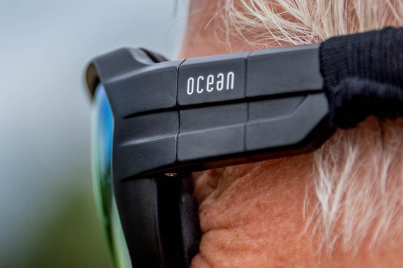 Ocean Chameleon Polarized Sunglasses Kiteboarding Surf Water Sports (frame  Shiny Black, Lens Smoke)