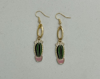 Pendientes con colgante de cactus. Pendientes colgantes y colgantes de oro. Regalo para ella