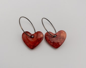Pendientes de corazón de resina. Regalo para ella