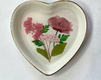 Plato de joyería personalizado, plato de baratijas con flores prensadas, regalo para ella.