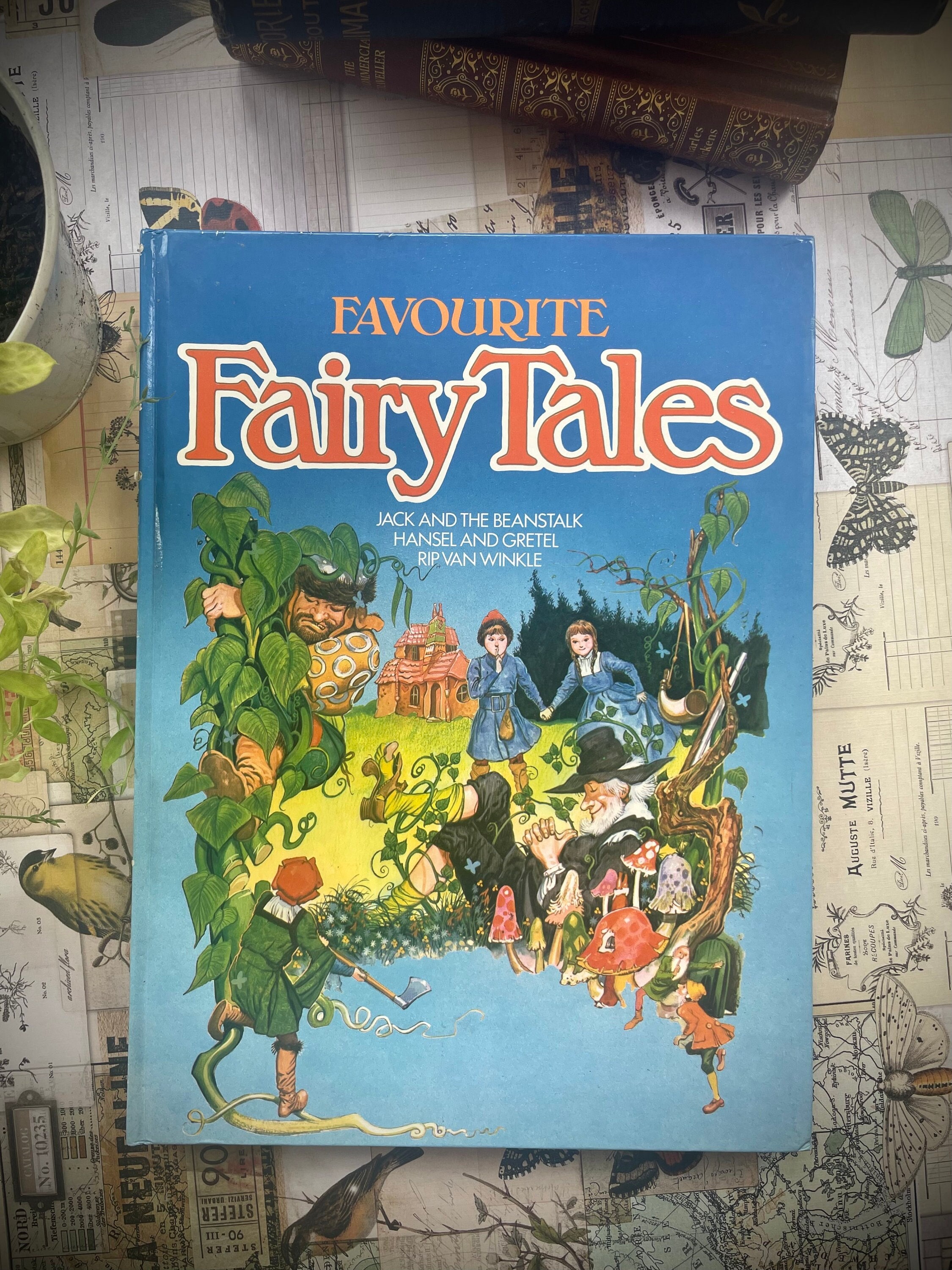 Favourite Fairy Tales | Award Publications Hardcover, 1981, Retold
