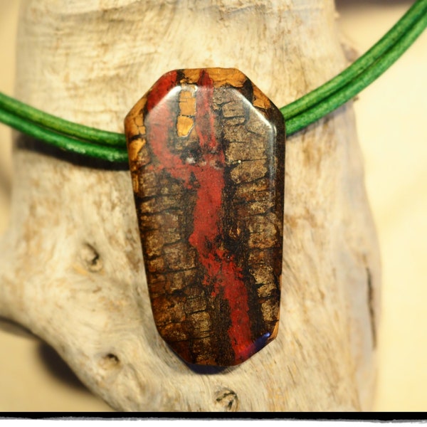 Collier écorce de bois et résine