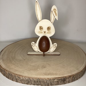 Lapin en bois avec support pour oeuf chocolat image 8