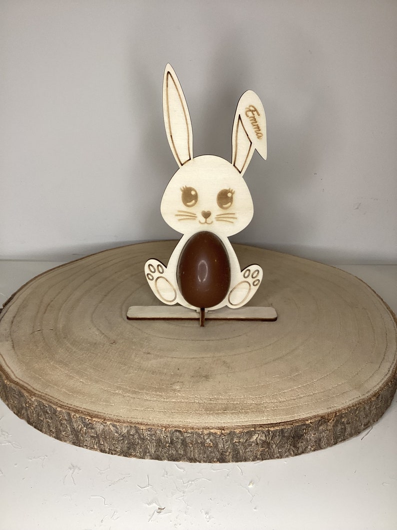 Lapin en bois avec support pour oeuf chocolat image 8