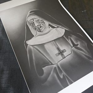 dunklem Nonne Print