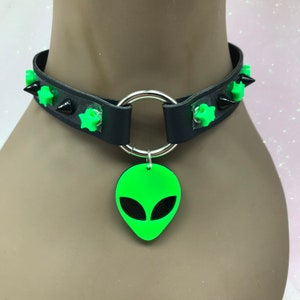 Vert noir « Rencontre » Pastel kawaii emo goth Collier ras de cou Collier chat chaton