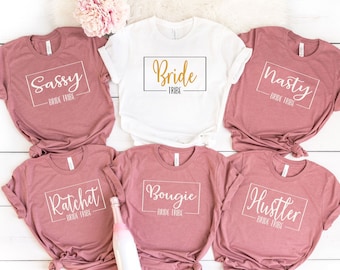 Bruid Tribe Shirt, Vrijgezellenfeest Tee, Aangepaste Bruid Shirt, Bruidsfeest Ideeën, Savage Nasty Moody Classy Sassy Ratchet Bruid Tribe