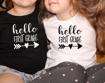 Hello First Grade Shirt, Back to School Shirt, Lehrer Shirt, First Grade Lehrer Shirt, Erster Schultag Shirt