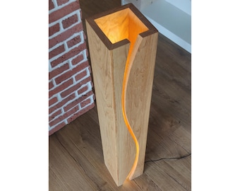 Handmade Oak Floor Lamp – Modern Solid Wood LED Ambient Light – Minimalist Sculptural Lamp