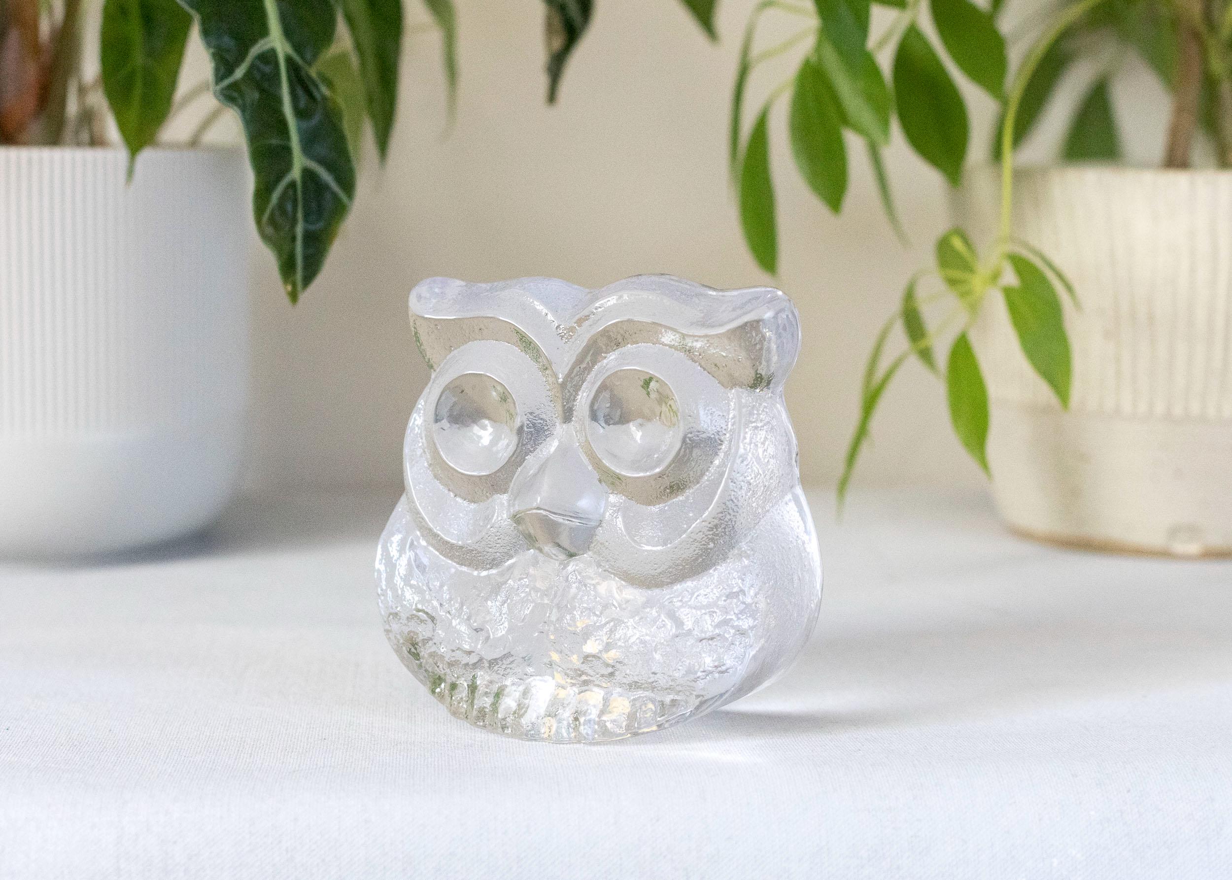 Mid-century modern GLASS OWL by Lars Hellsten Skruf - signed