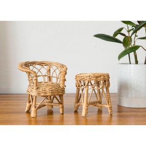 Vintage dollhouse RATTAN CHAIR and TABLE, Wicker chair and table, Dollhouse furniture, Mini wicker chair and table.