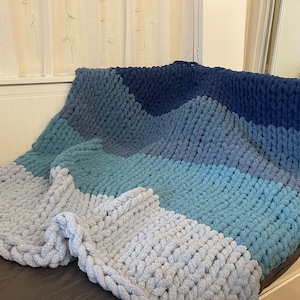 Hand Knit Chunky Blanket , Chunky Knit Chenille Blanket, Gift for Her, Housewarming Gift, Christmas Gift Present, Cozy Knit Blanket