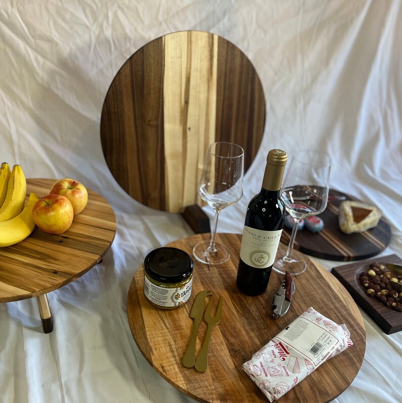 Round Platters and Lazy Susans. Etsy