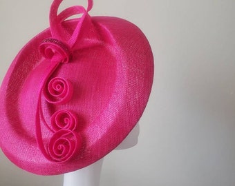 Gorgeous Sinamay hatinator - Ideal for Derby, Weddings, Mother of bride, Royal Ascot, Christening and all events